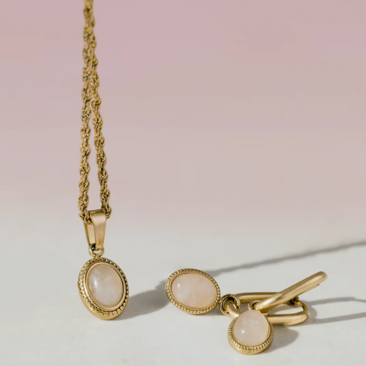 Blush Quartz Oval Hoop Set Baby Roségold