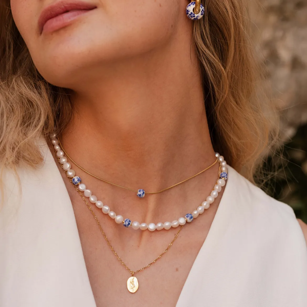 Bouquet Coin Necklace Gold
