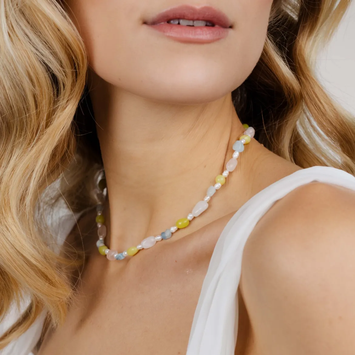 Cotton Candy Choker Gold