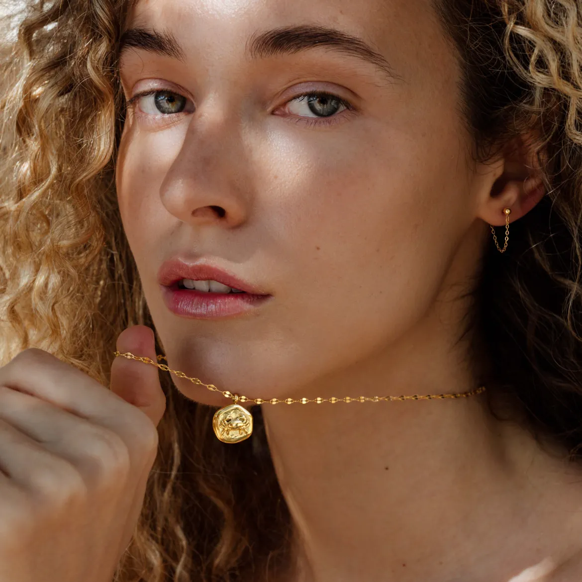 Crab Chaser Necklace Gold