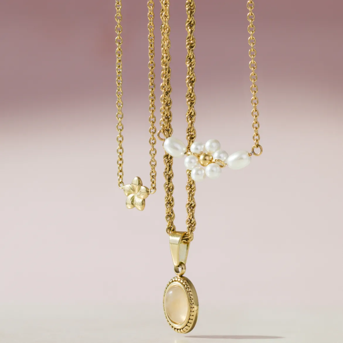 Daisy Choker Gold