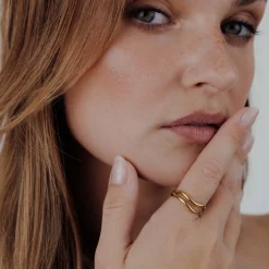 Double Wave Ring Gold