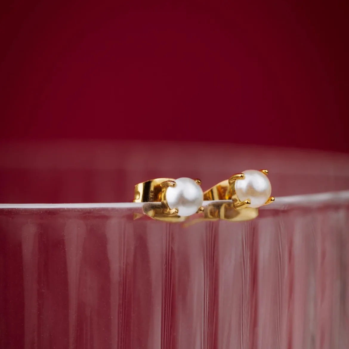 Dream Pearl Studs Gold