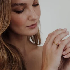 Endless Twist Ring Gold