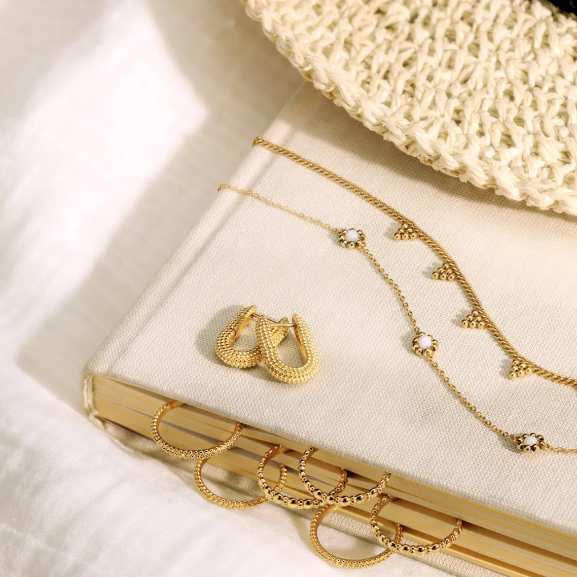 Flower 'n' Beads Necklace Gold