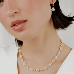 Flowery Pearls Choker Gold
