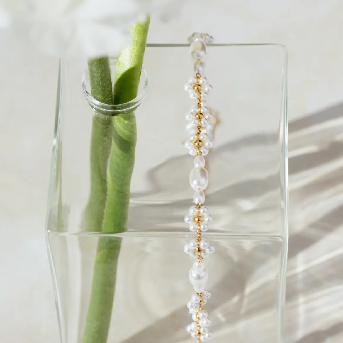 Flowery Pearls Choker Gold