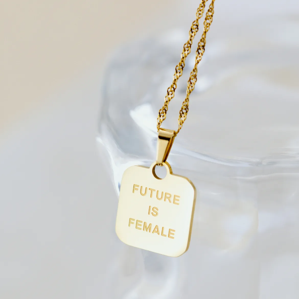 Future is female Necklace Roségold