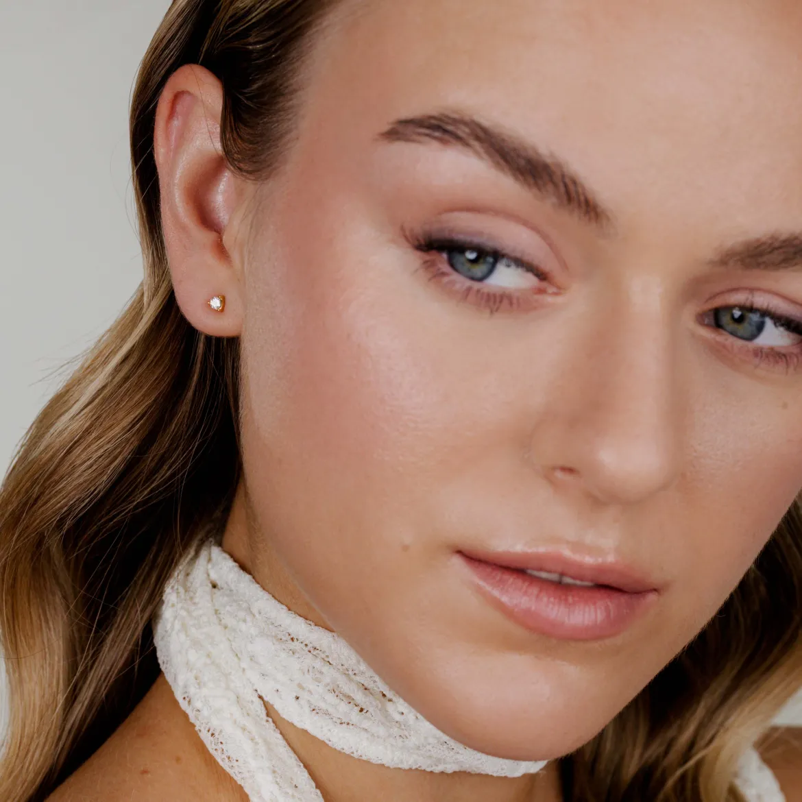 Glimmer Studs Gold