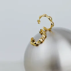 Graceful Curves Hoop Studs Gold