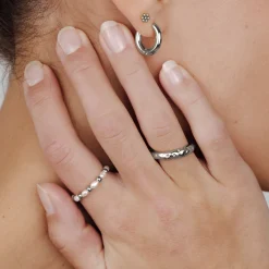 Hammered Unity Ring Silber