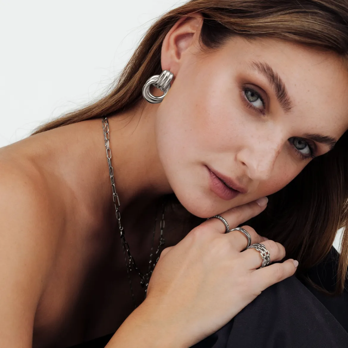 Infinity Loop Hoops Silber