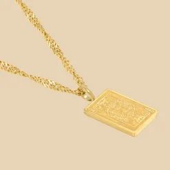 Like a Queen Necklace Gold