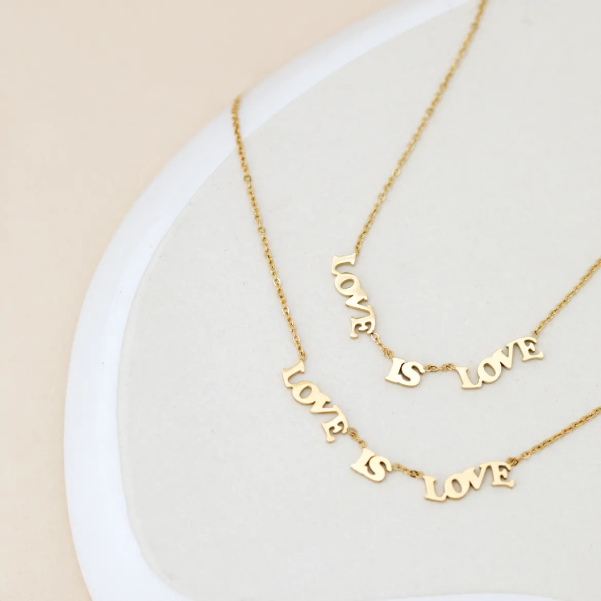 Love is Love Necklace Roségold