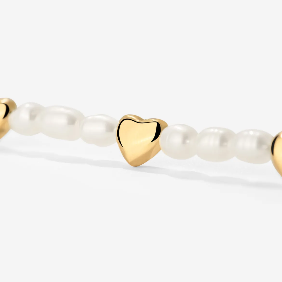 Love Pearls Necklace Gold