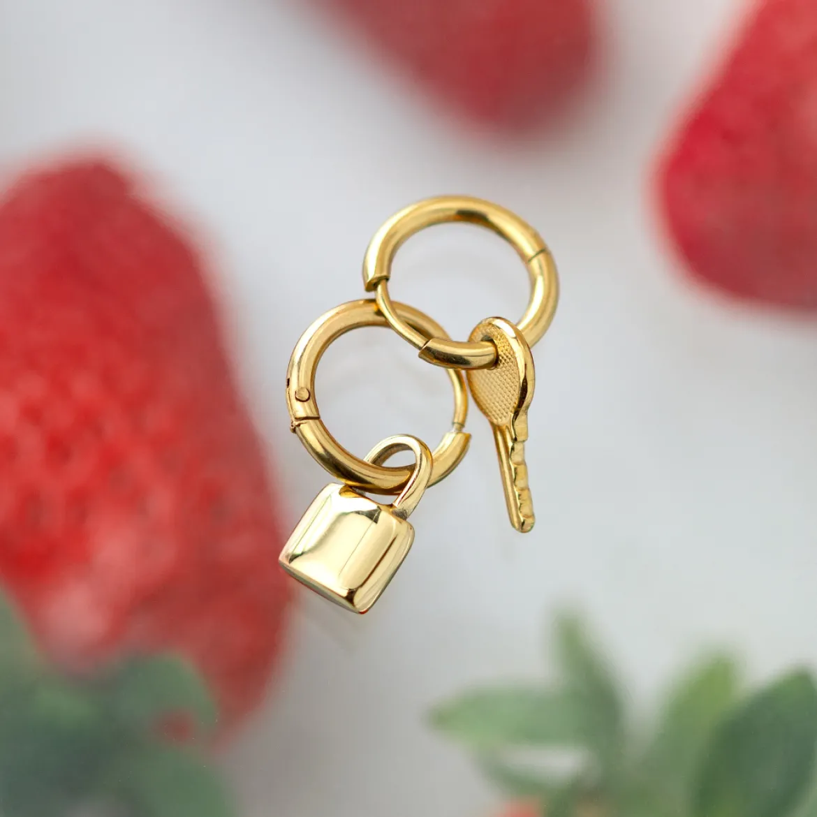 Low-key Hoop Set Small Silber