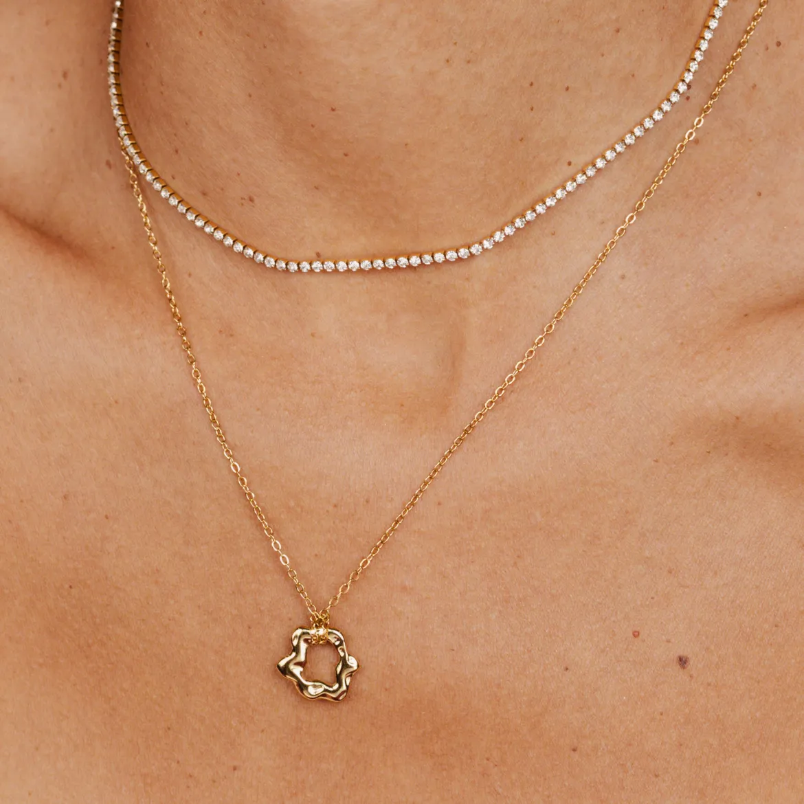 Melting Donut Necklace Gold