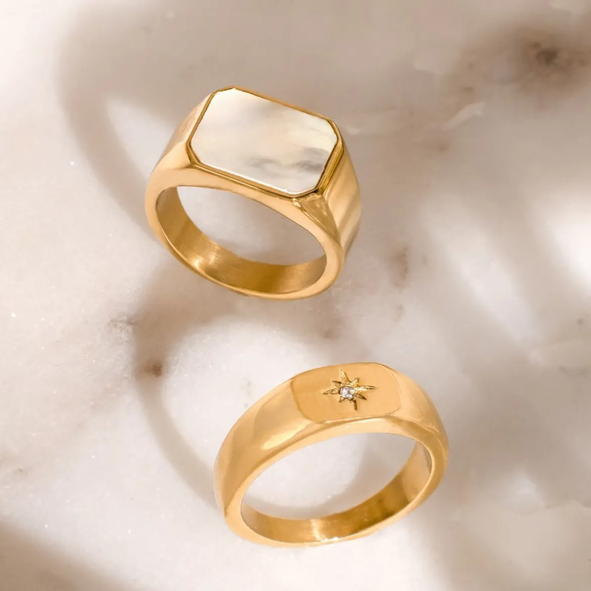 Mother of Pearls Ring Gold