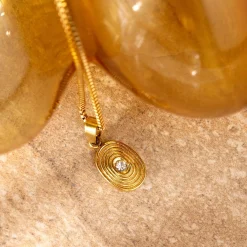 Nostalgia Necklace Gold