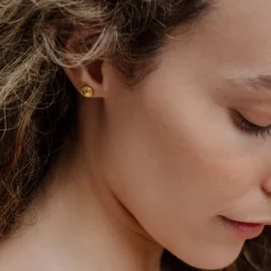 Ocean's Echo Studs Gold