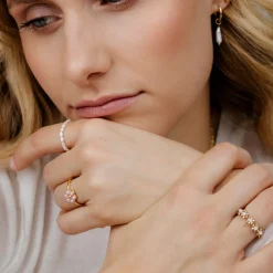 Pretty Pink Daisy Ring Gold
