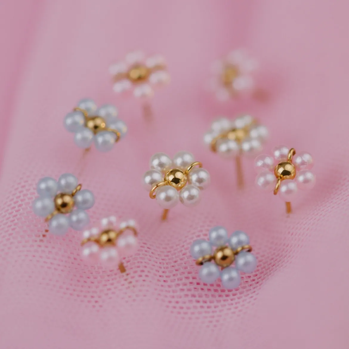 Pretty Pink Daisy Studs Gold