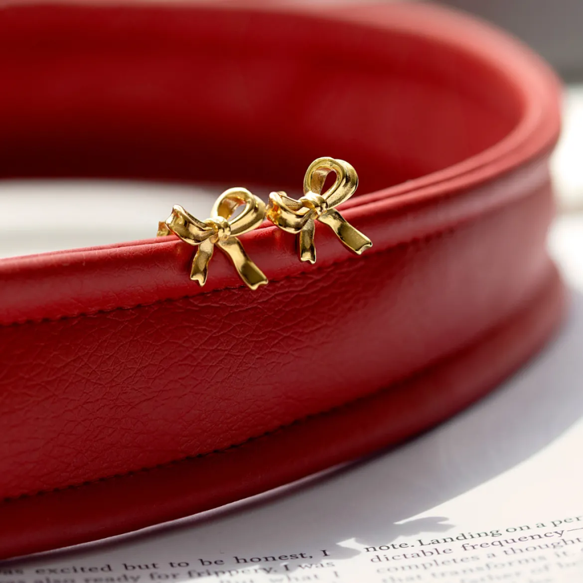 Pretty Ribbon Studs Roségold