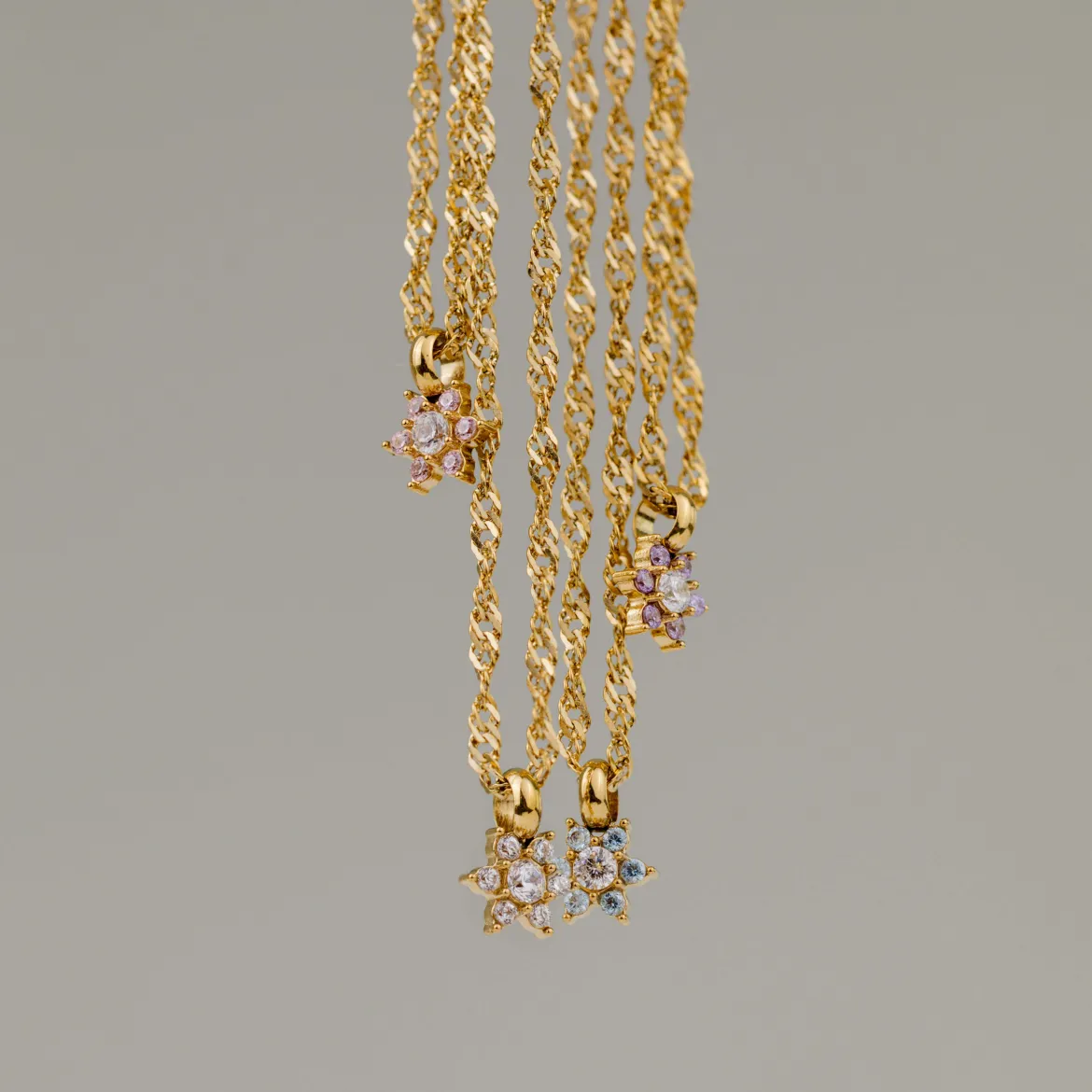Sparkling Blue Petal Necklace Roségold