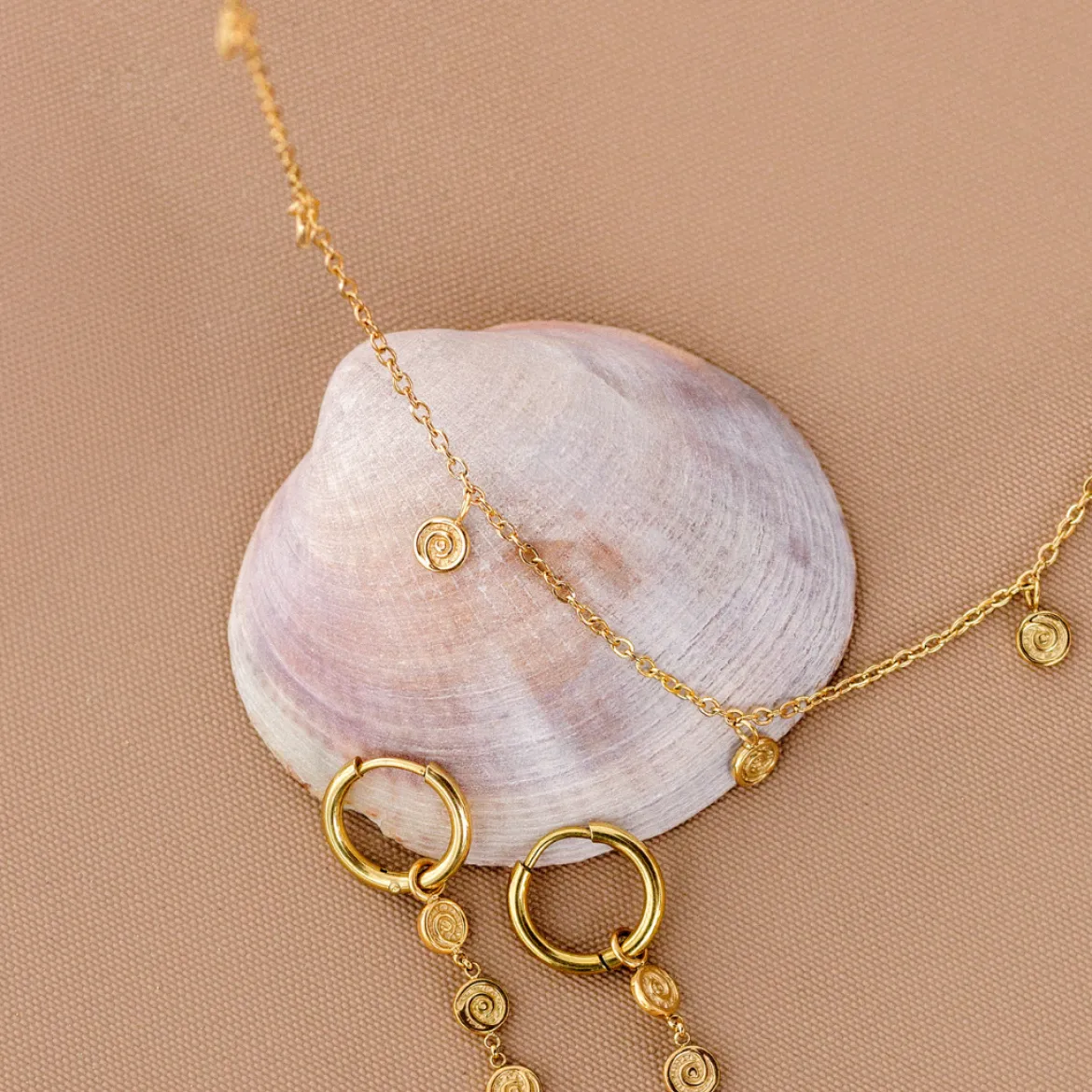 Swirl'n Choker Gold