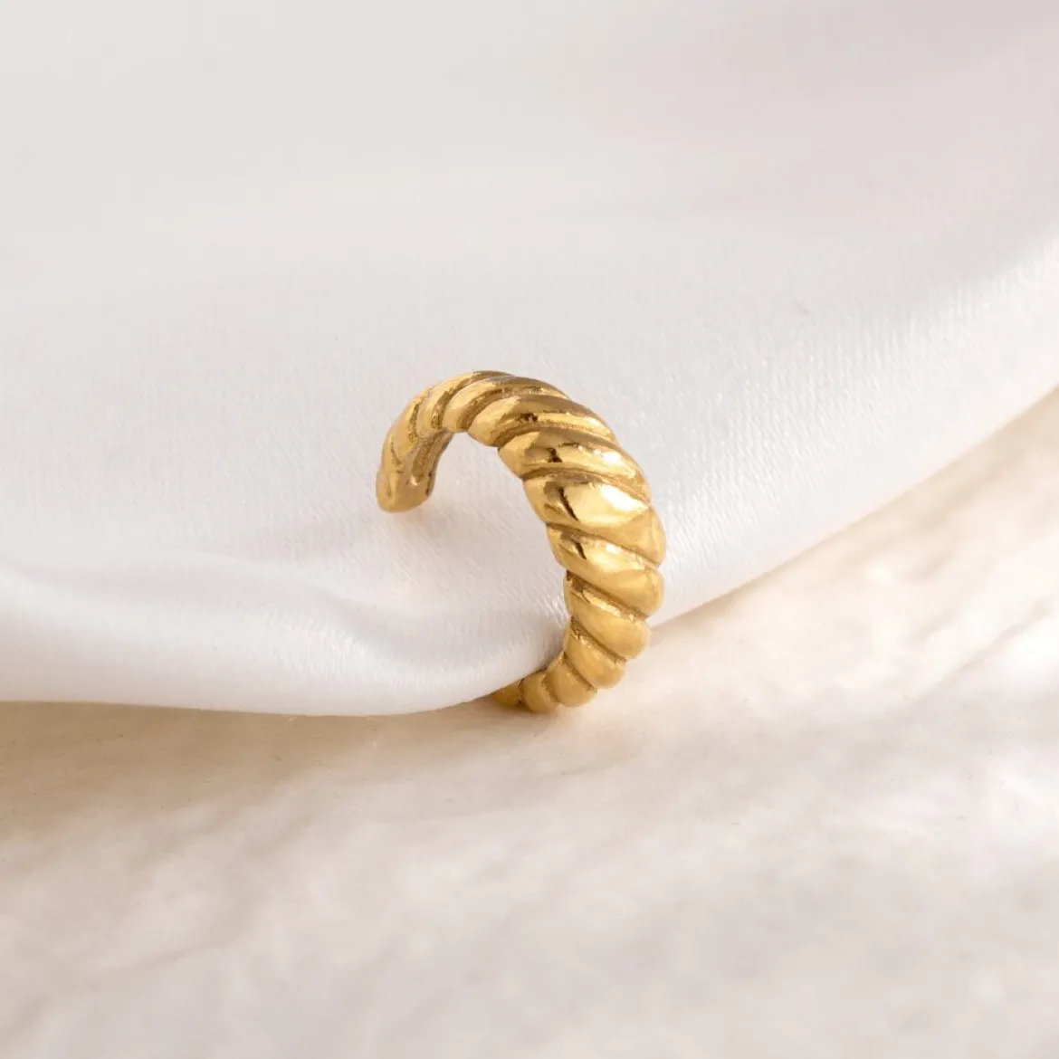 Towel Twist Ear Cuff Roségold