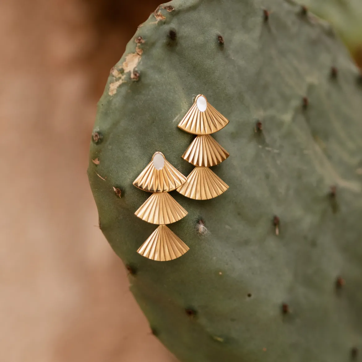 Triple Fan Studs Gold