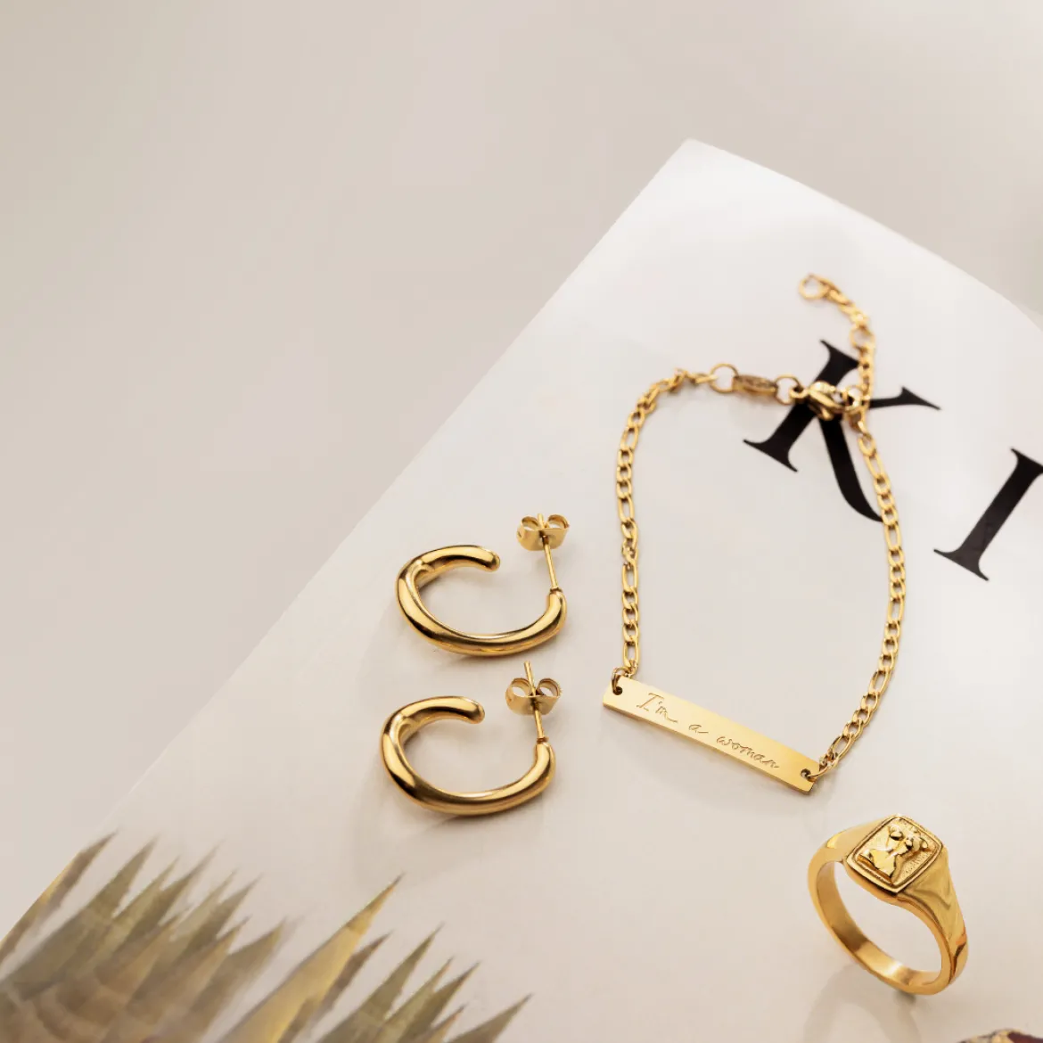 Venus Vitality Ring Gold