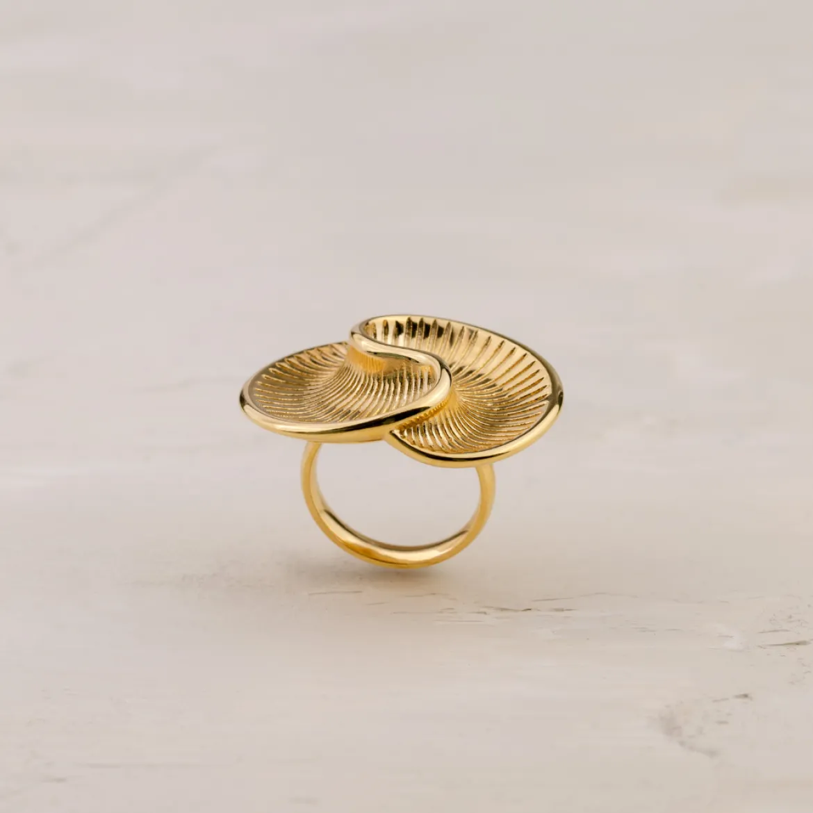 Winding Spiral Ring Gold
