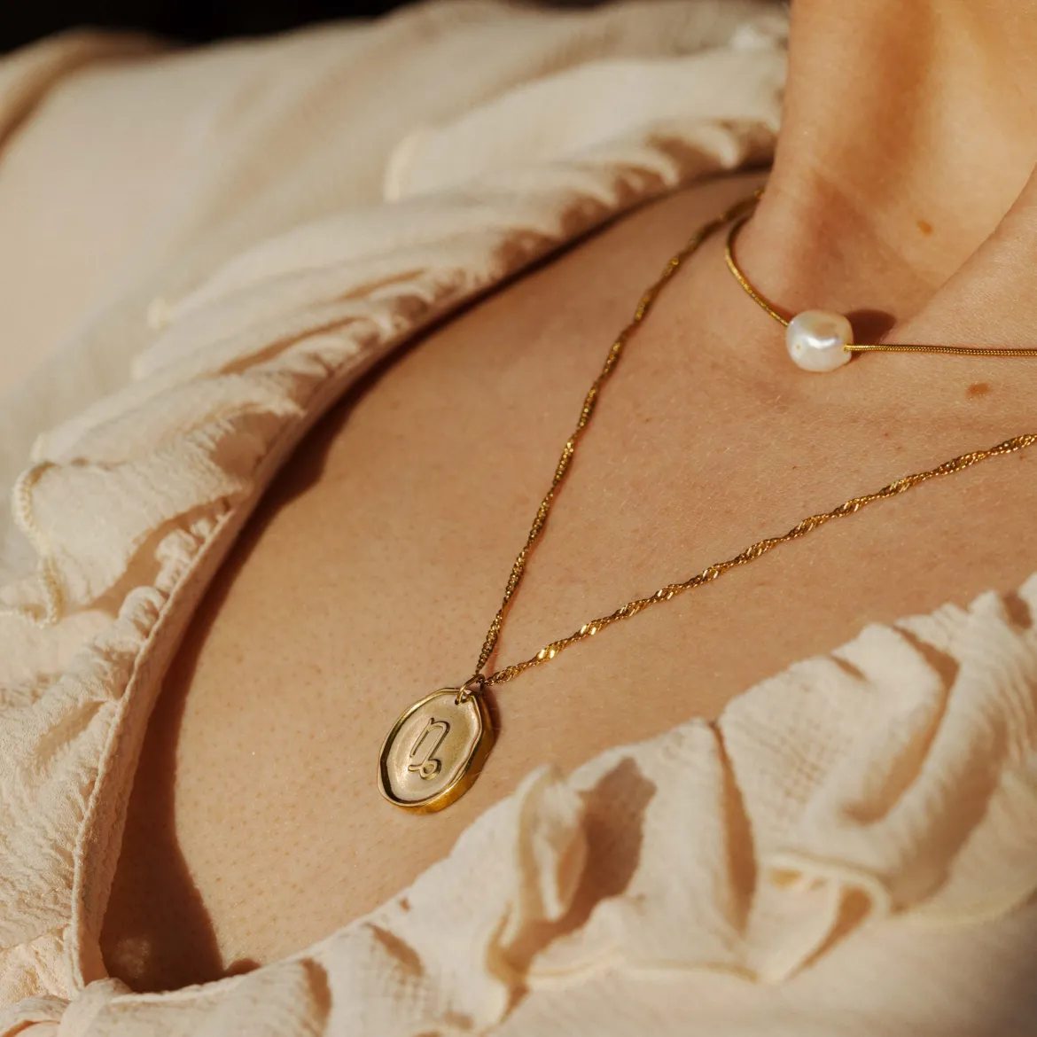 Zodiac Necklace – Capricorn / Steinbock Gold